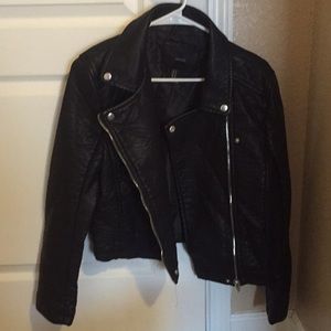 Black leather jacket (vegan)